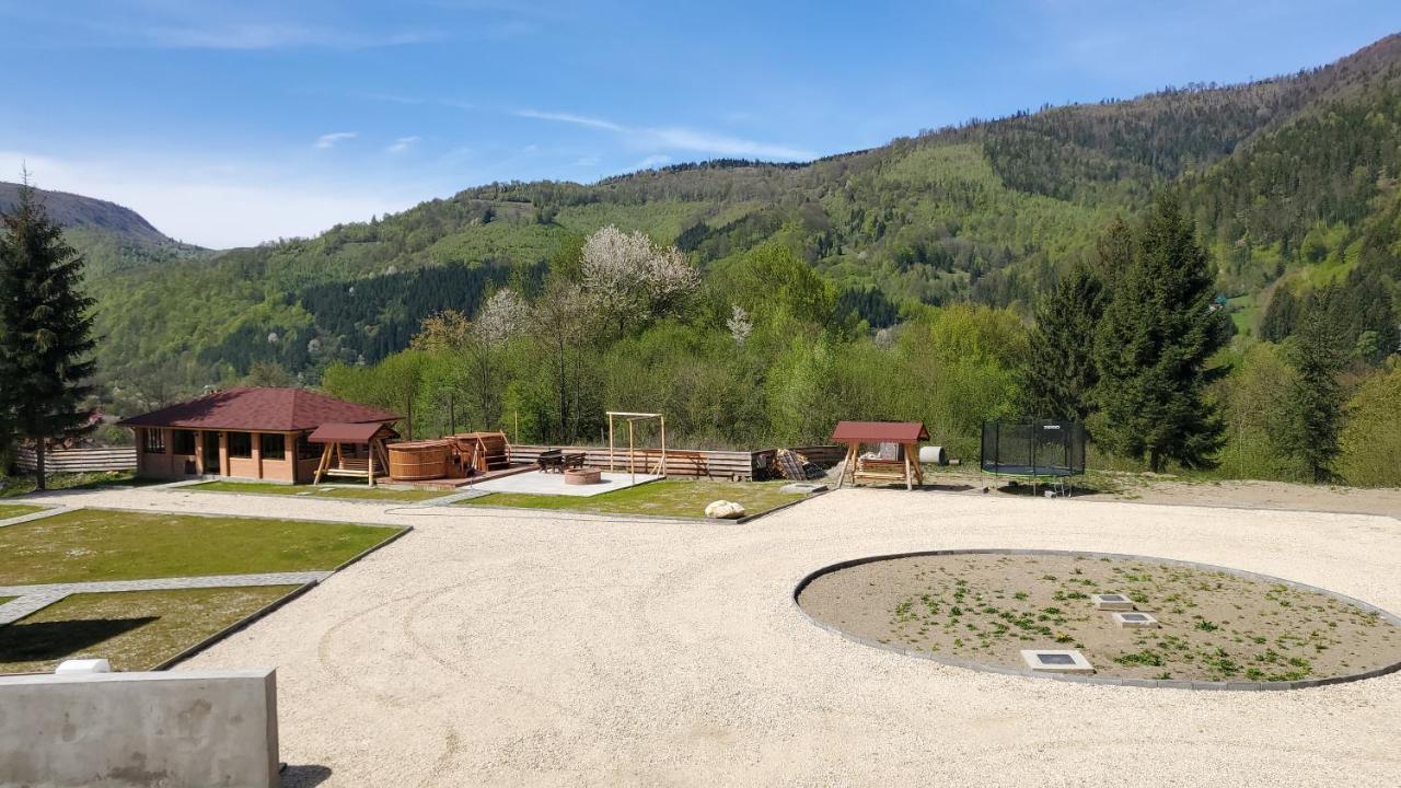 Catunul Din Podei A-Frame Dragoslavele Esterno foto